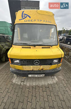 Вантажний фургон Mercedes-Benz T1 1995 в Львові