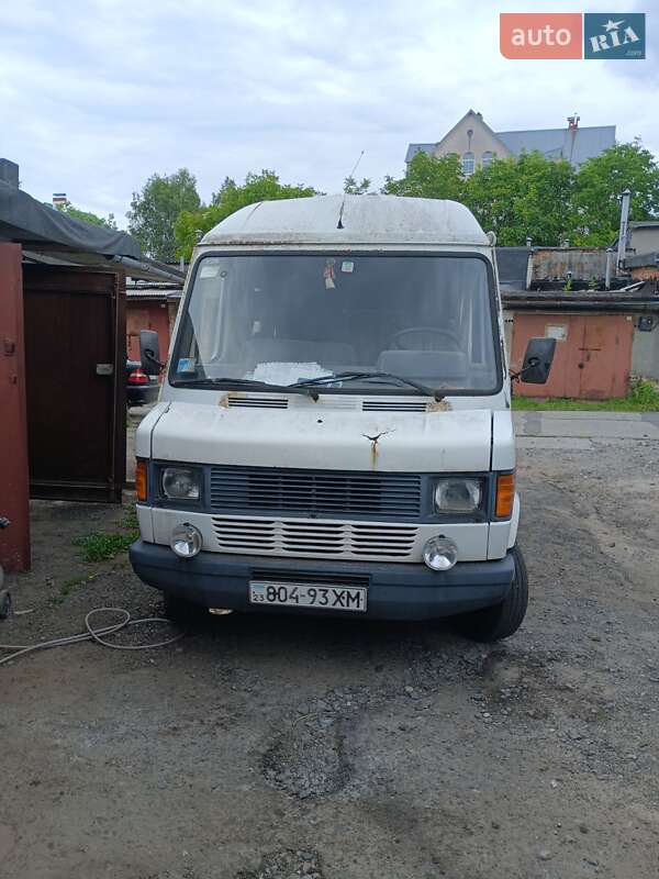 Микроавтобус грузовой (до 3,5т) Mercedes-Benz T1 1994 в Хмельницком