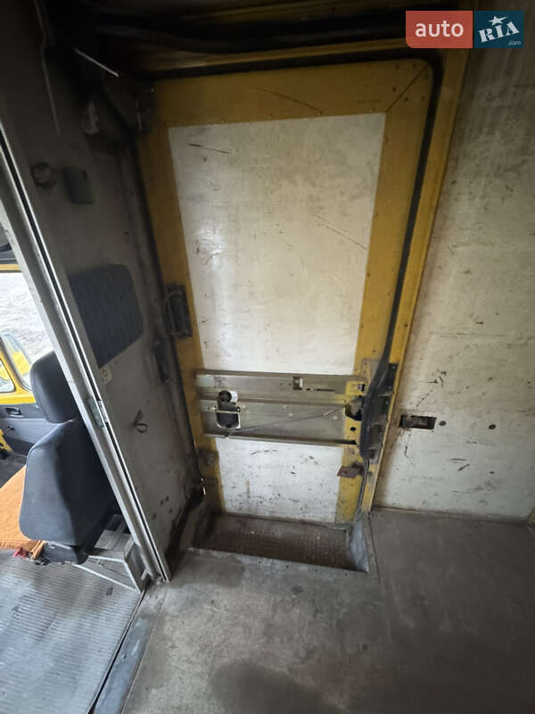 Грузовой фургон Mercedes-Benz T1 1995 в Славуте
