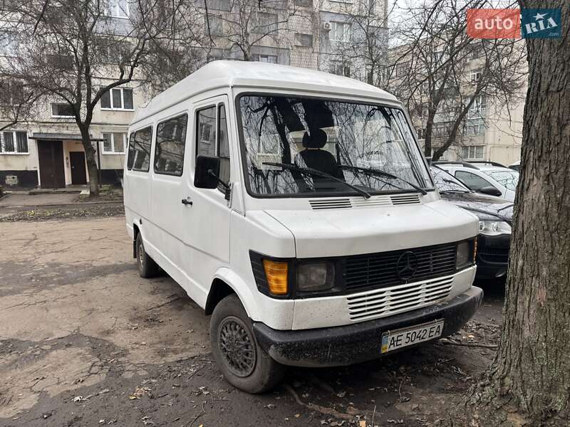 Вантажопасажирський фургон Mercedes-Benz T1 1990 в Лозовій фото Вантажопасажирський фургон Mercedes-Benz T1 1990 в Лозовій