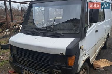 Вантажопасажирський фургон Mercedes-Benz T1 1994 в Черкасах