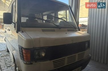 Вантажопасажирський фургон Mercedes-Benz T1 1995 в Львові