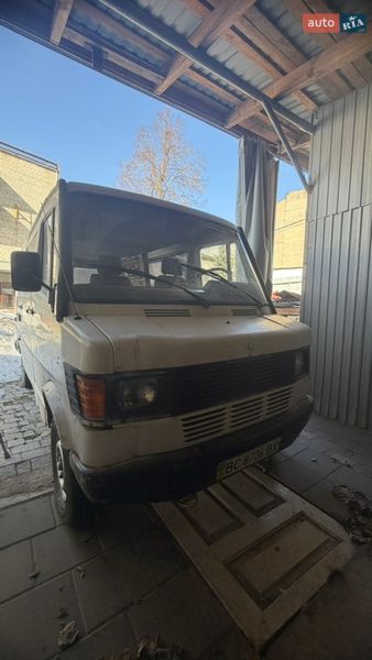 Mercedes-Benz T1 1995