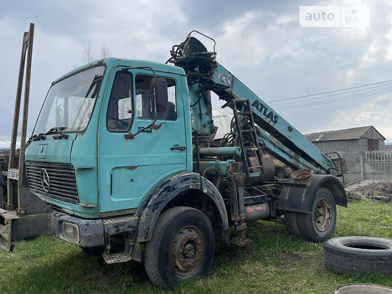 Кран-манипулятор Mercedes-Benz T2 1980 в Сторожинце