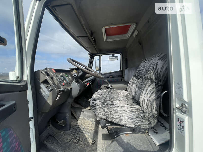 Грузовой фургон Mercedes-Benz T2 1995 в Каменке