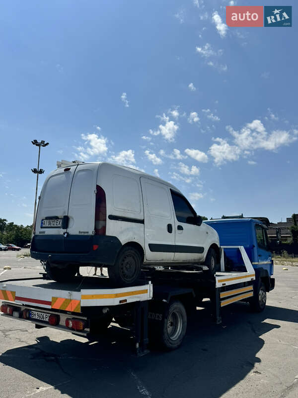 Эвакуатор Mercedes-Benz T2 1995 в Одессе фото 2 Эвакуатор Mercedes-Benz T2 1995 в Одессе