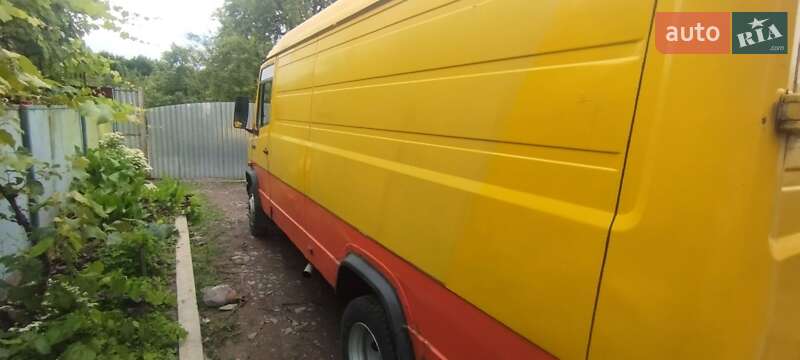 Вантажний фургон Mercedes-Benz T2 1989 в 