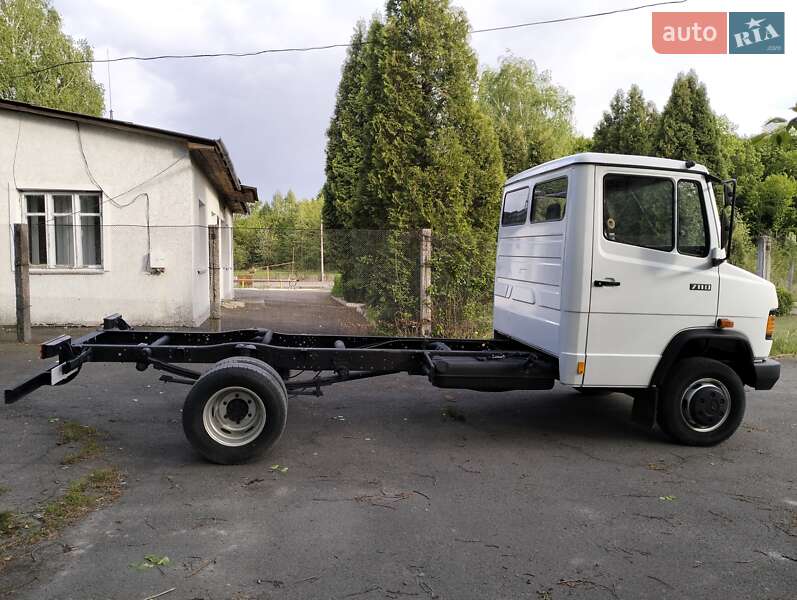 Шасі Mercedes-Benz T2 1995 в Рівному