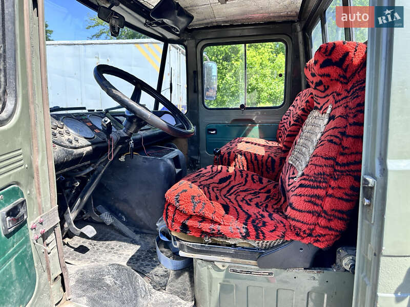 Борт Mercedes-Benz T2 1975 в Звенигородке