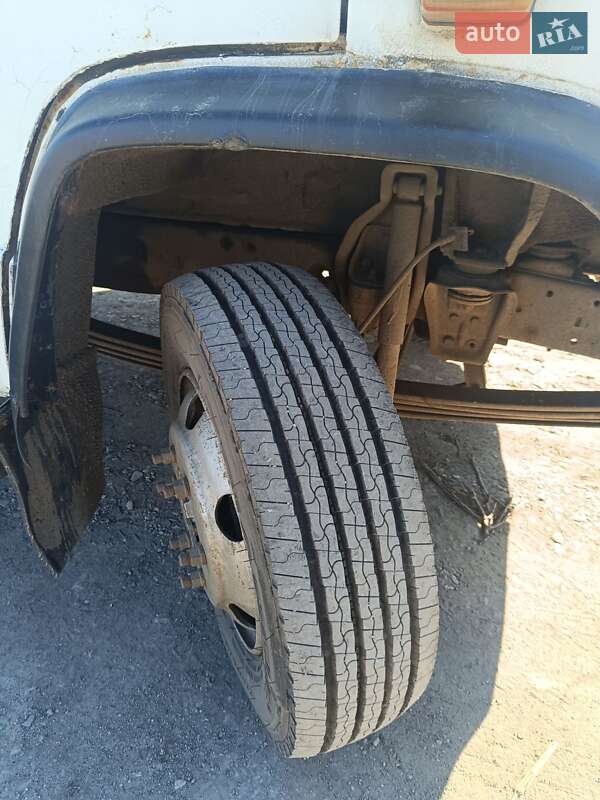 Грузовой фургон Mercedes-Benz T2 1990 в Николаеве