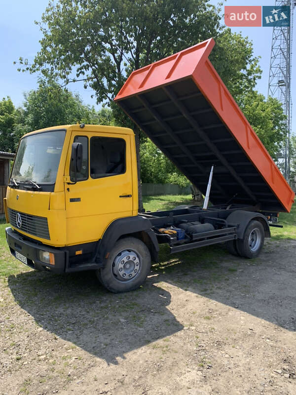 Самосвал Mercedes-Benz T2 1995 в Черновцах