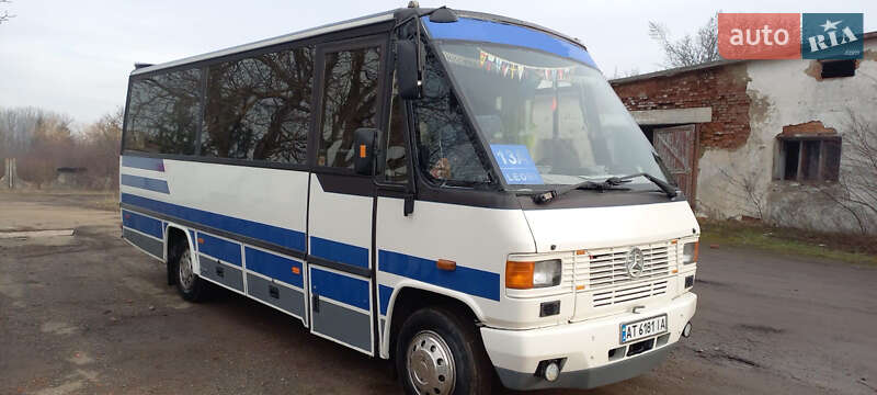 Туристический / Междугородний автобус Mercedes-Benz T2 1997 в Коломые