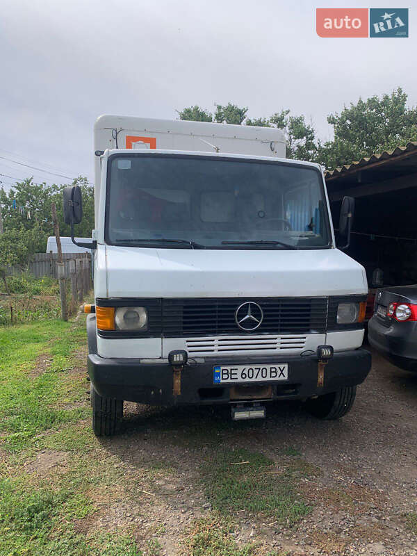 Грузовой фургон Mercedes-Benz T2 1994 в Николаеве