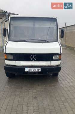 Вантажний фургон Mercedes-Benz T2 1988 в Рівному