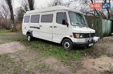 Грузопассажирский фургон Mercedes-Benz T2 1993 в Ирпене
