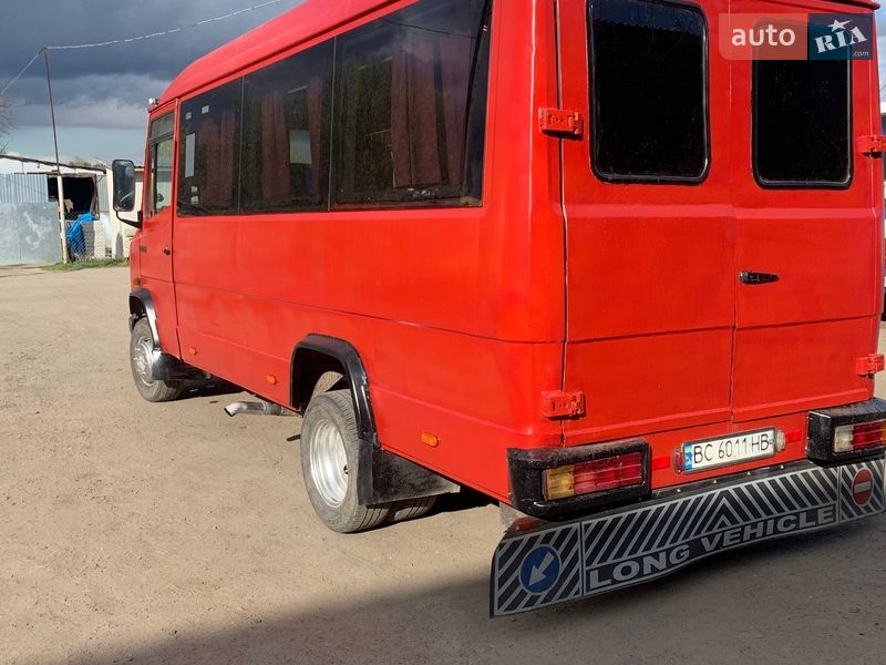 Пригородный автобус Mercedes-Benz T2 1995 в Львове