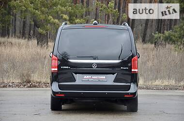 Минивэн Mercedes-Benz V-Class 2015 в 