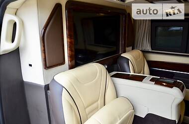 Минивэн Mercedes-Benz V-Class 2015 в 