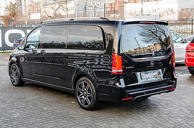 Минивэн Mercedes-Benz V-Class 2019 в 