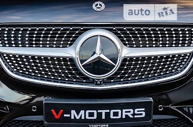 Минивэн Mercedes-Benz V-Class 2019 в 