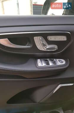Минивэн Mercedes-Benz V-Class 2018 в 