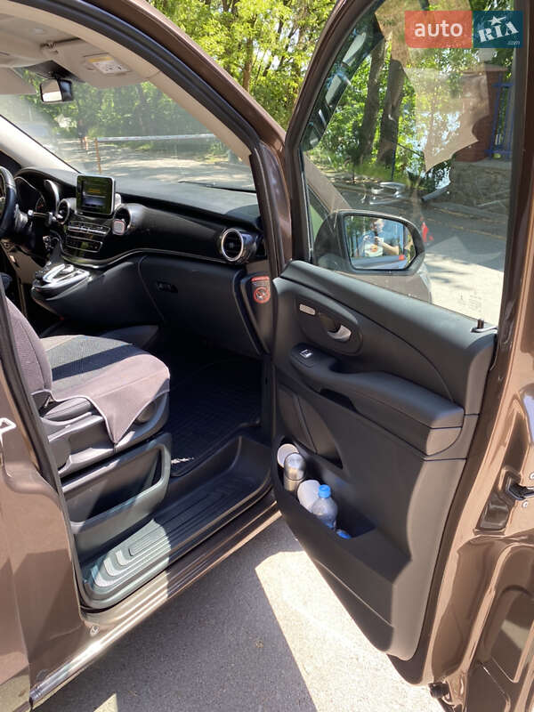 Мінівен Mercedes-Benz V-Class 2017 в Житомирі фото 28 Мінівен Mercedes-Benz V-Class 2017 в Житомирі