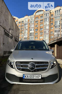 Мінівен Mercedes-Benz V-Class 2020 в Києві