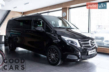 Минивэн Mercedes-Benz V-Class 2016 в 