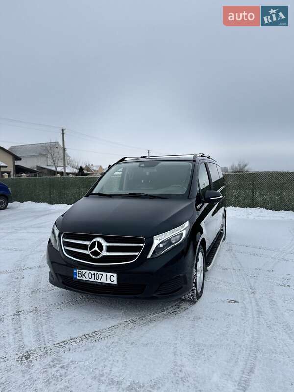 Минивэн Mercedes-Benz V-Class 2015 в Вараше фото 9 Минивэн Mercedes-Benz V-Class 2015 в Вараше