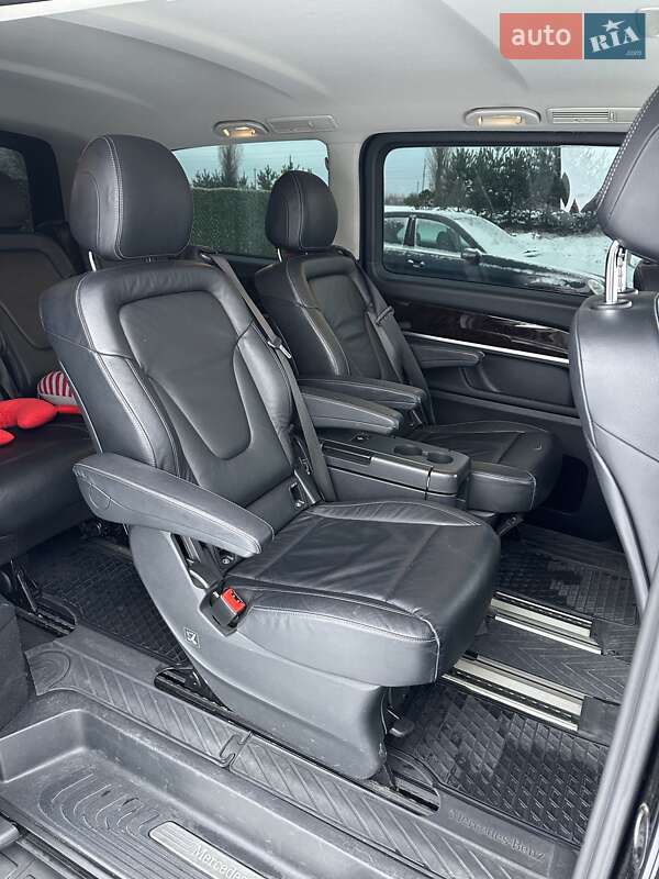 Минивэн Mercedes-Benz V-Class 2015 в Вараше фото 49 Минивэн Mercedes-Benz V-Class 2015 в Вараше