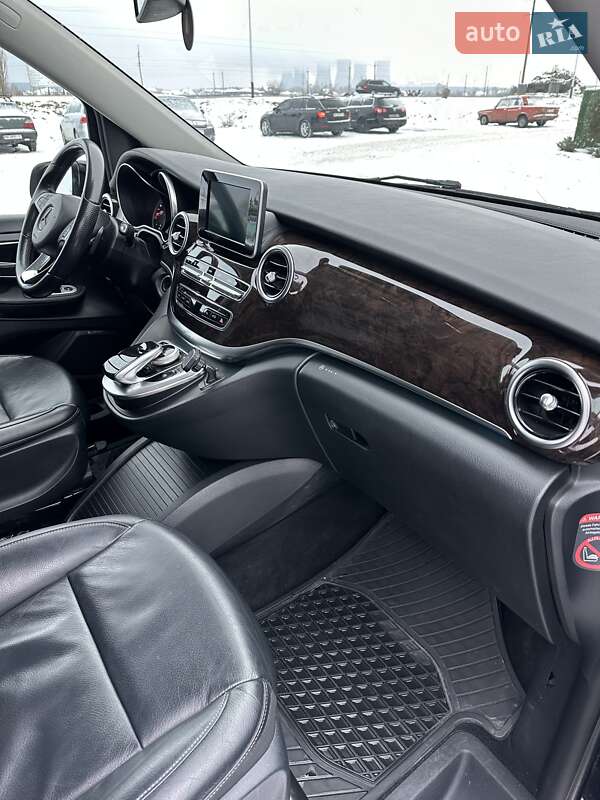 Минивэн Mercedes-Benz V-Class 2015 в Вараше фото 50 Минивэн Mercedes-Benz V-Class 2015 в Вараше