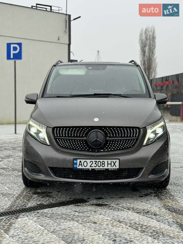 Mercedes-Benz V-Class 2017