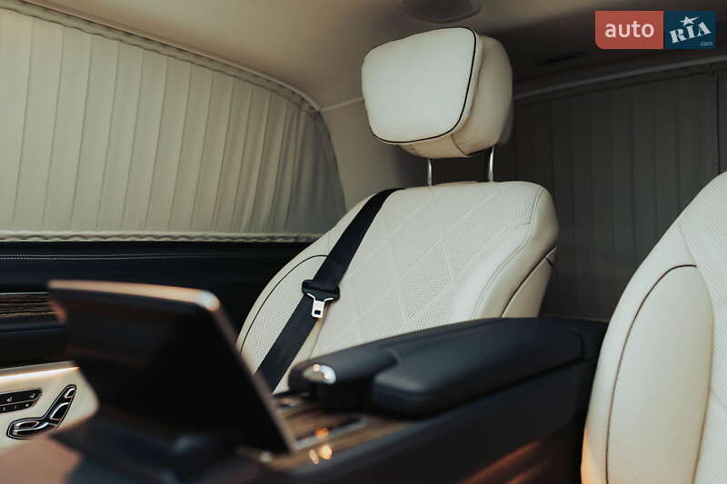 Минивэн Mercedes-Benz V-Class 2023 в Киеве