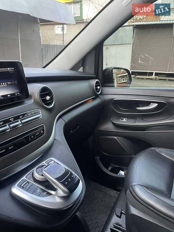 Минивэн Mercedes-Benz V-Class 2016 в Хмельницком
