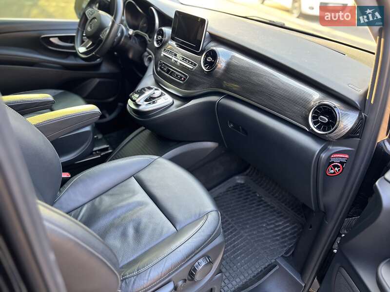 Минивэн Mercedes-Benz V-Class 2019 в Киеве