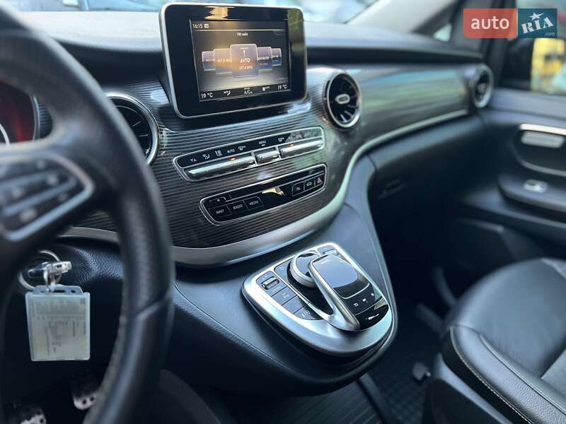 Минивэн Mercedes-Benz V-Class 2019 в Киеве