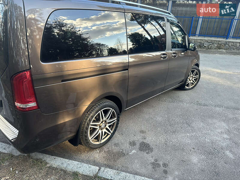 Мінівен Mercedes-Benz V-Class 2017 в Житомирі фото 3 Мінівен Mercedes-Benz V-Class 2017 в Житомирі