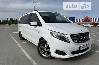 Минивэн Mercedes-Benz V-Class 2016 в 