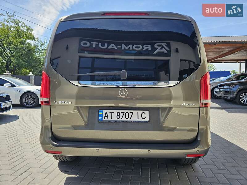 Минивэн Mercedes-Benz V-Class 2015 в Коломые