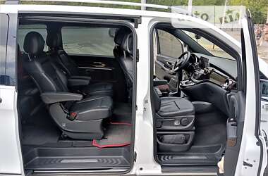 Минивэн Mercedes-Benz V-Class 2015 в 