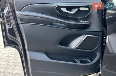 Минивэн Mercedes-Benz V-Class 2015 в 