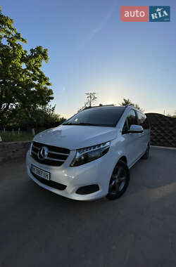 Минивэн Mercedes-Benz V-Class 2015 в 