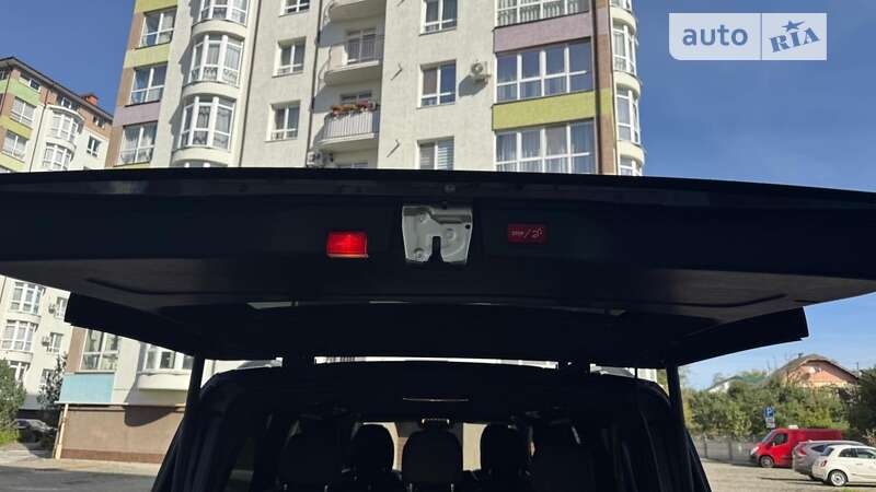 Мінівен Mercedes-Benz V-Class 2023 в Івано-Франківську