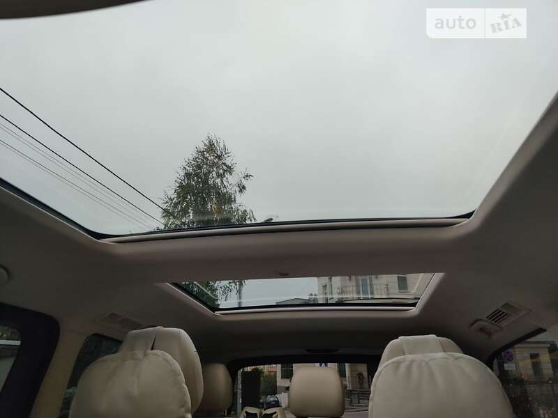 Минивэн Mercedes-Benz V-Class 2017 в Киеве