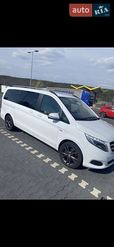 Минивэн Mercedes-Benz V-Class 2016 в Киеве