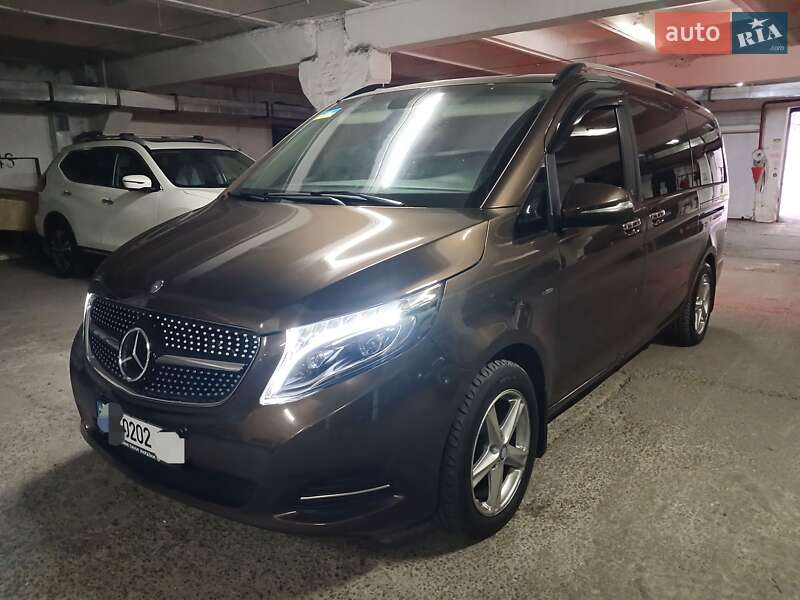 Mercedes-Benz V-Class 2015
