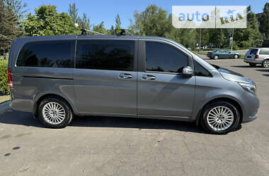 Минивэн Mercedes-Benz V-Class 2018 в 