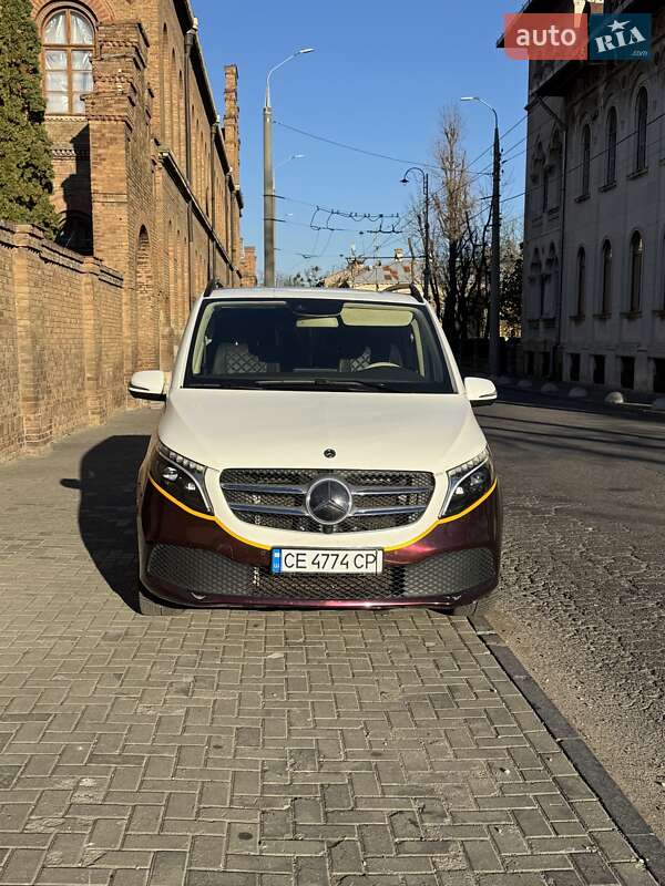 Мінівен Mercedes-Benz V-Class 2023 в Чернівцях