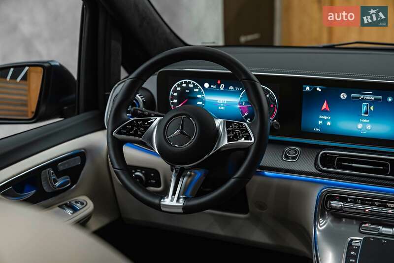 Минивэн Mercedes-Benz V-Class 2024 в Киеве