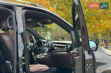 Минивэн Mercedes-Benz V-Class 2016 в 